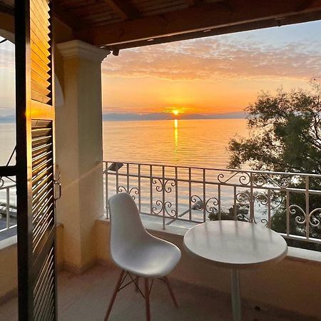 الشقق الفندقية آغيوس يوانيس بيريستريونفي  Ionian Mare المظهر الخارجي الصورة