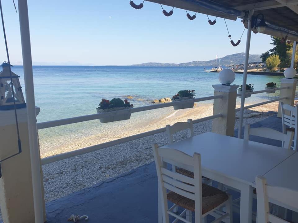 الشقق الفندقية آغيوس يوانيس بيريستريونفي  Ionian Mare المظهر الخارجي الصورة