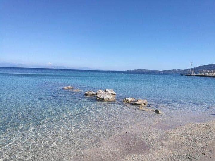 الشقق الفندقية آغيوس يوانيس بيريستريونفي  Ionian Mare المظهر الخارجي الصورة